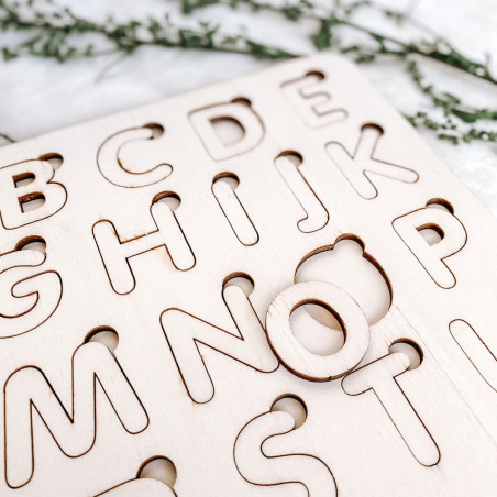 Fából készült montessori betét gyerekeknek - ALFABETIKAI | SENTOP