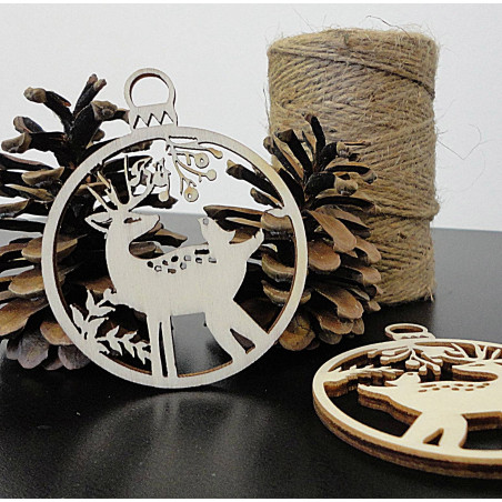 Szarvas karácsonyfadísz fából, mérete: 79x90 mm PR0009