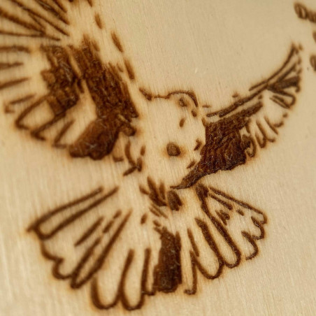 Fából készült asztal - a konfirmáció szentségének emlékére