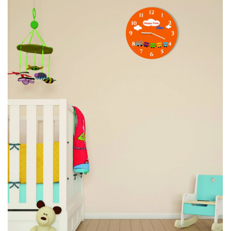 Modern falióra plexiből. Trendek a falióra, mint egy ajándék. Óra X-momo. PMMA