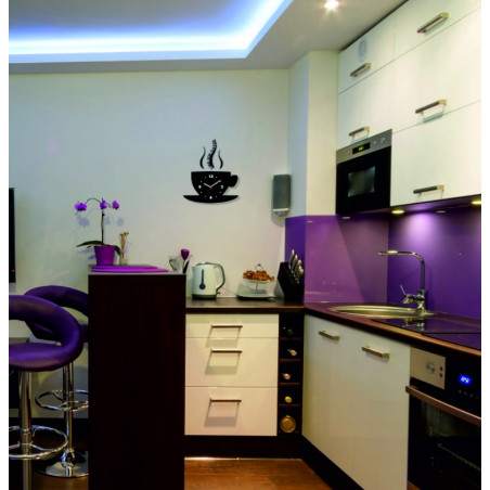 Modern plexiüvegből készült falióra. Trendi falióra ajándékba. X-momo óra. PMMA