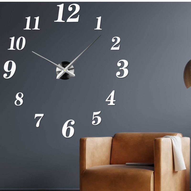 Modern plexi falióra, amely délután 3 órát mutat