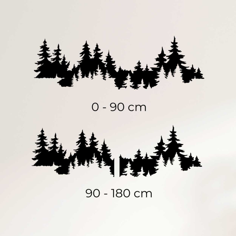 Belső tér fa díszítéssel, sűrű erdőt ábrázolva.