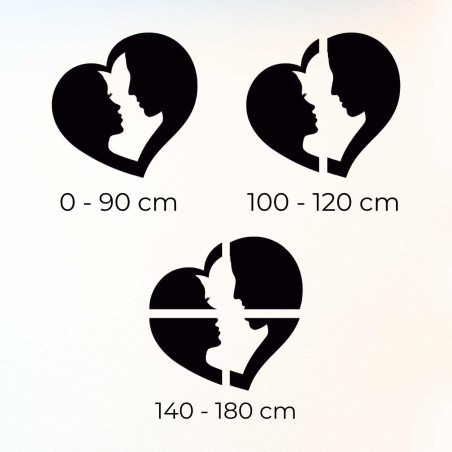 Két ember egyesülését ábrázoló faldekor egyszerű szív alakban.