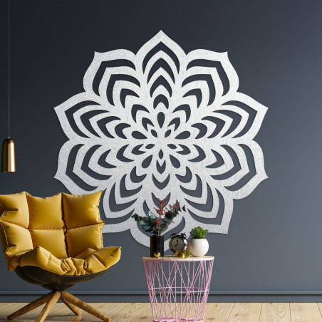 Szimmetrikus dísz réteges motívummal, kibomló virággal.