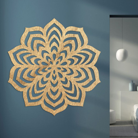 Díszítőelem áramló formákkal és művészi vonalvezetéssel.