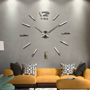 Háromdimenziós kialakítású, saját kezűleg készített óra, ideális vakok és gyengénlátók számára.