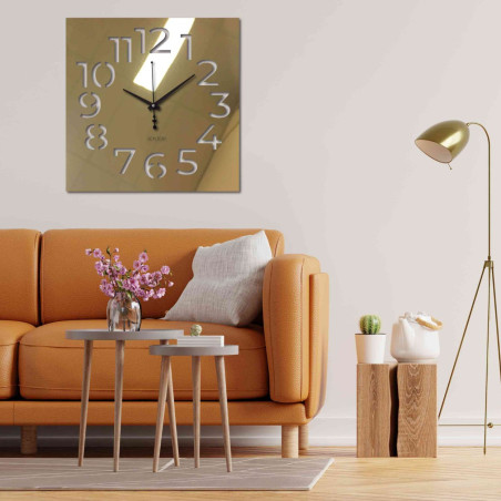 Plexiüveg óra – könnyű kialakítás, letisztult vonalak és precíz kidolgozás