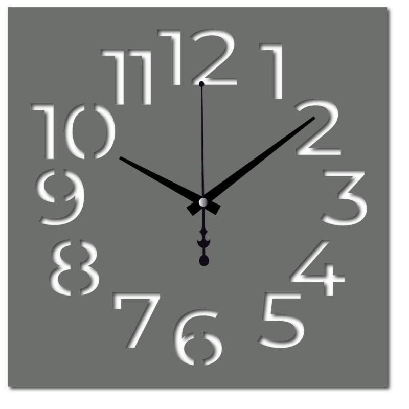 Plexiüveg óra – könnyű kialakítás, letisztult vonalak és precíz kidolgozás