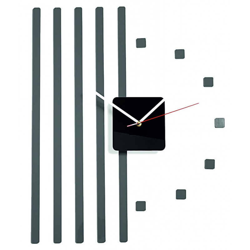 Modern plexiüvegből készült falióra. Trendi falióra ajándékba. X-momo óra. PMMA