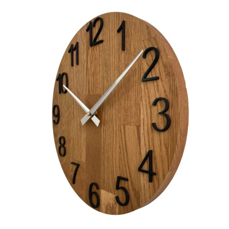 Közeli kép egy fa számlapról, finom kivágással, természetes stílusban.