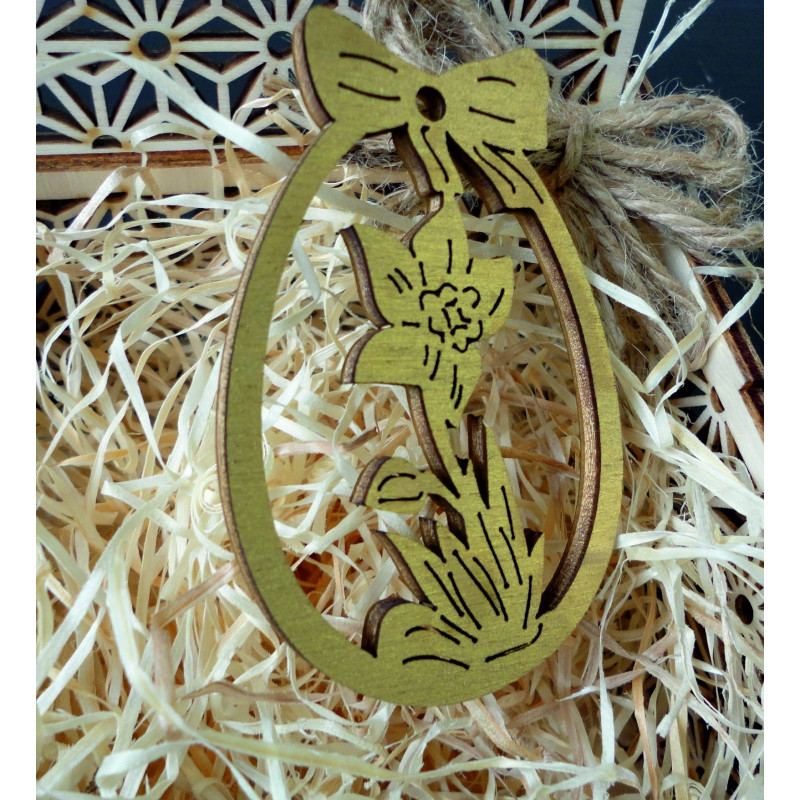 Díszméretek, karácsonyfadíszek, fa kiegészítők, fa és műanyag díszek