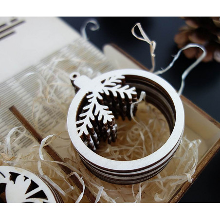 Díszek, karácsonyi díszek, faáruk, fa- vagy műanyag díszek méretei