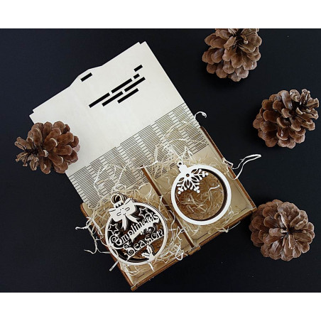 Díszek, karácsonyi díszek, faáruk, fa- vagy műanyag díszek méretei