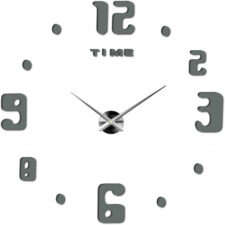 Óra eredeti, különböző méretű, nagy számokkal és ezüst mutatókkal. Óra eredeti, különböző méretű, nagy számokkal és ezüst mutatókkal.