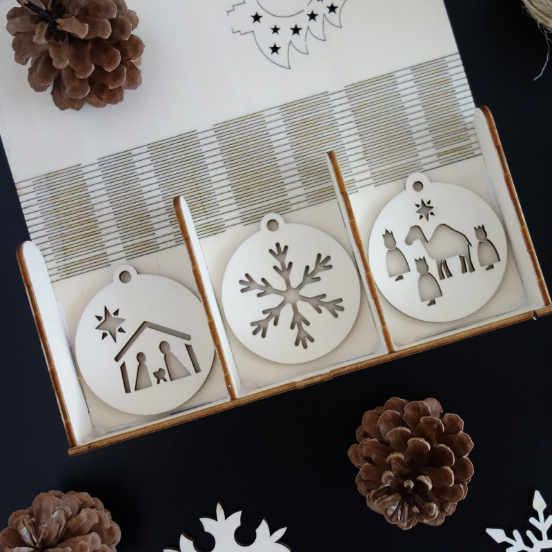 Karácsonyi díszek készlete, amelyek 1 darab 18 darabot kérnek