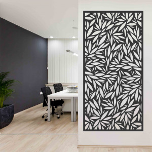 Természetes fa dekoráció harmonikus fa mintával és gyökerezéssel.